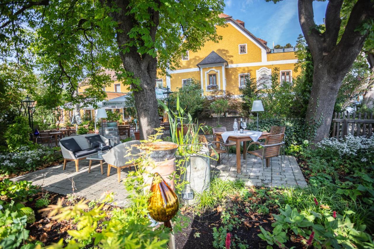 Donauwirt - Hotel Garni Weissenkirchen in der Wachau Luaran gambar